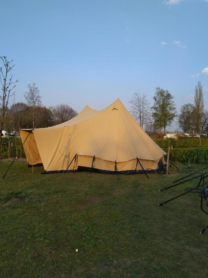 Tent-Ok Opende 외부 사진